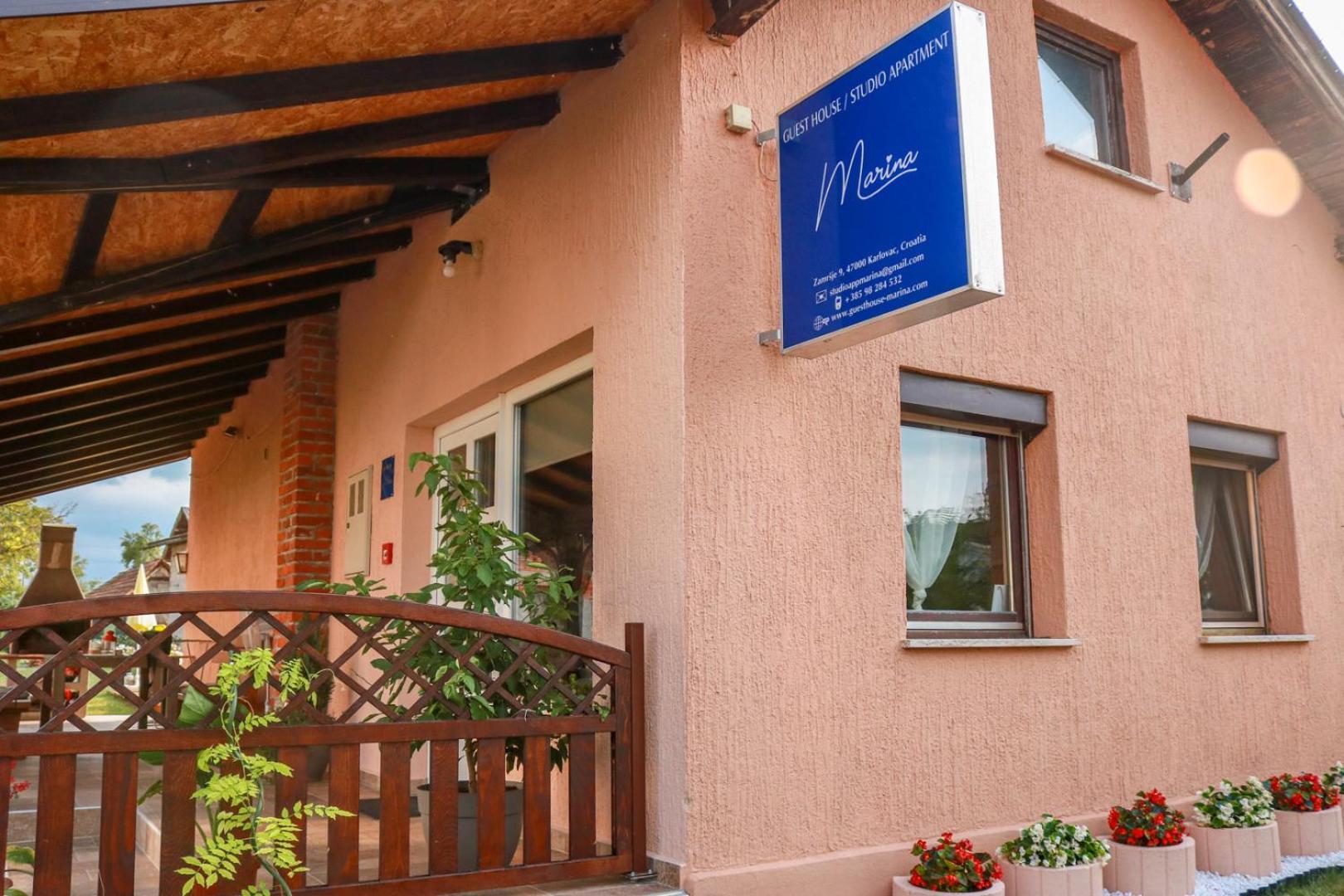 Guest House Studio Apartman Marina - With Jacuzzi, Free Parking, Pet Friendly كارلوفاتش المظهر الخارجي الصورة